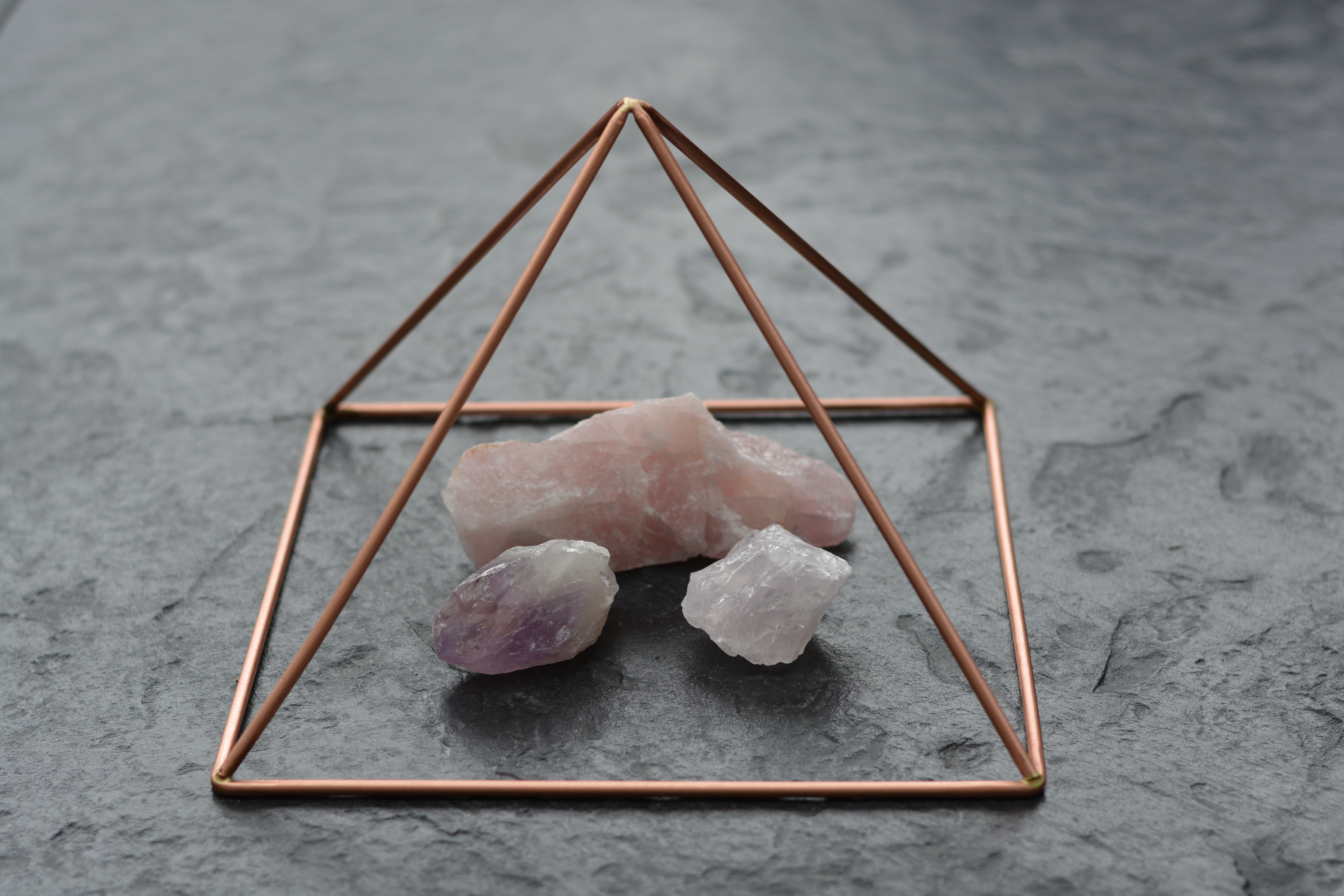 Scale model of a copper pyramid for energetic applications and crystal charging
